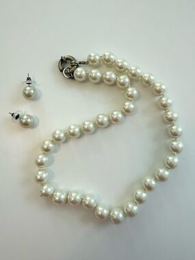 Classic Faux Pearl Necklace and Stud Earrings Set